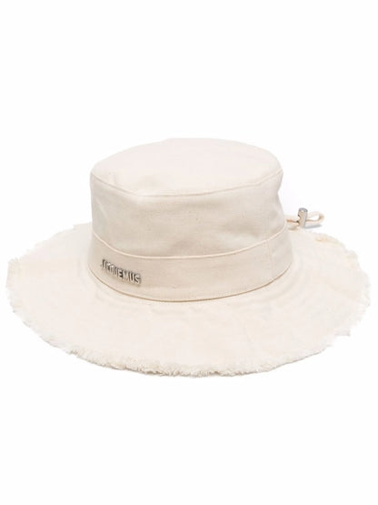 JACQUEMUS Le Bob Artichaut Bucket Hat Off-White