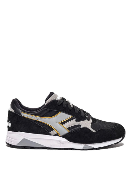 DIADORA N902 Low Top Sneakers Black/Black