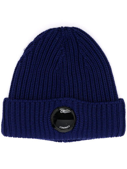 C.P COMPANY Logo-patch ribbed-knit beanie Blue